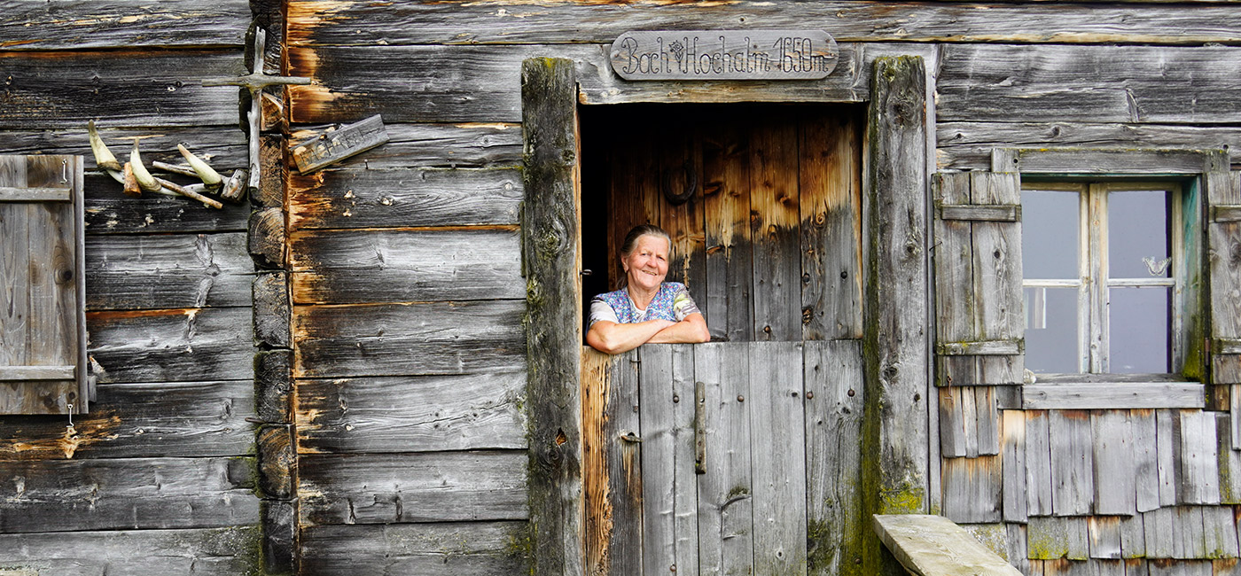 Viel Arbeit und wenig hoagascht bei Erna Wimmer von der Bachalm | Salzburg