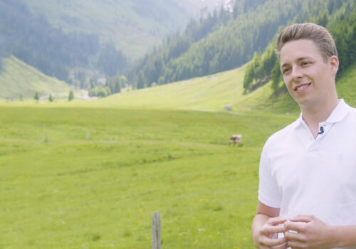 Tirols Almberater Manuel Klimmer ist jung und eifrig auf unseren Almen unterwegs