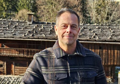 Make the Alm Great Again: Zwischen Heustadl und Hotspot – Almhüttenvermietung als Gratwanderung